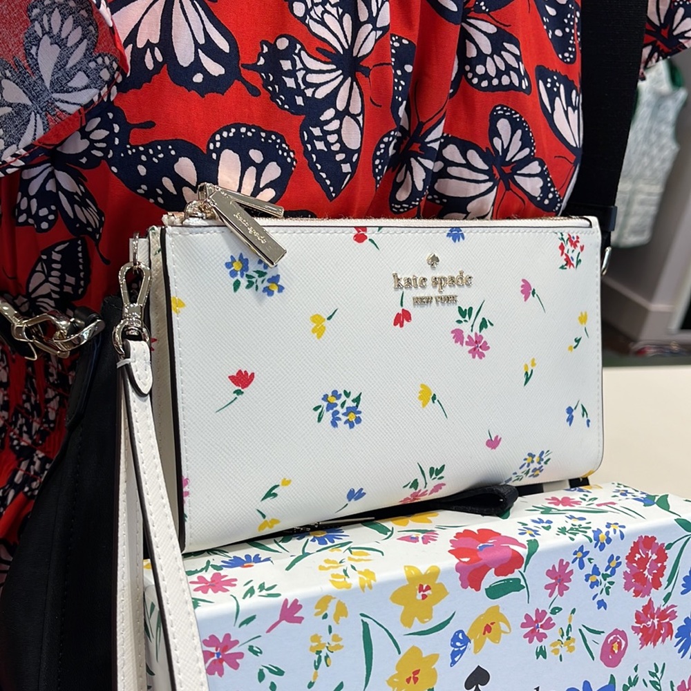 Kate Spade Staci Garden Bouquet Boxed Zip Wristlet
Cream Multi - Picture 7 of 16